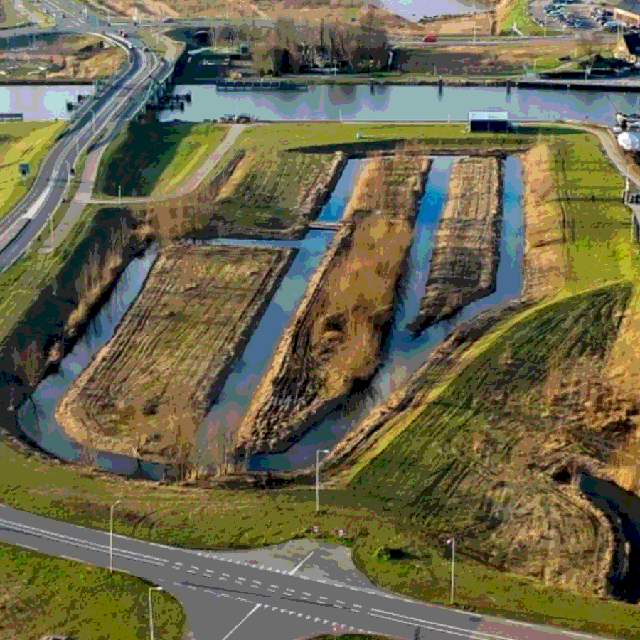 Luchtfoto van de beoogde havenlocatie aan de Vecht